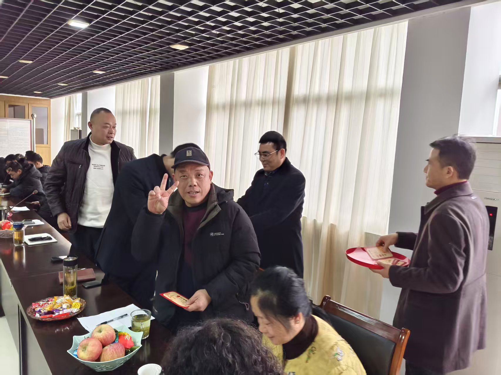 龙马精神迎新岁,奋蹄扬鞭启新程!